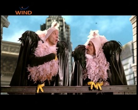 Immagine di I condor di Wind alle prese nello spot con un nuovo 'vicino' - Scopri su Televisione